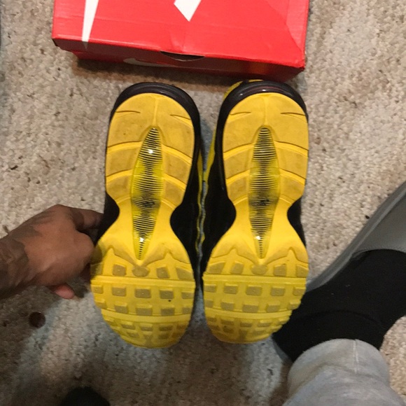 Air max 95 . Worn oncelooks brand new - Picture 4 of 7